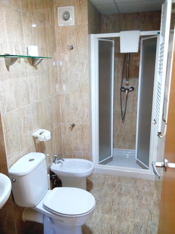 Hostal Sant Sadurni Sant Sadurní dʼAnoia Camera foto