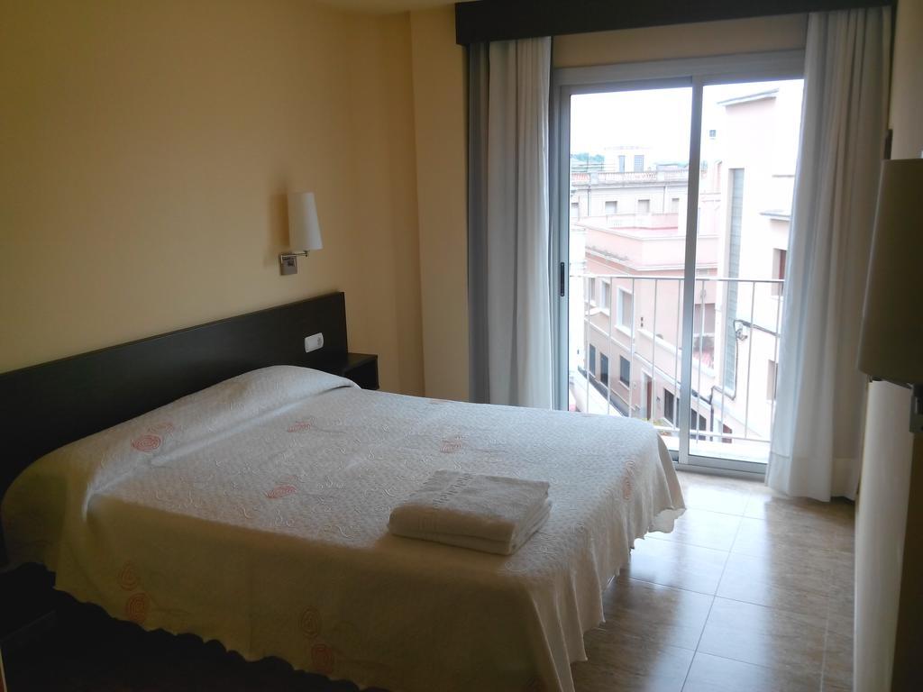 Hostal Sant Sadurni Sant Sadurní dʼAnoia Camera foto