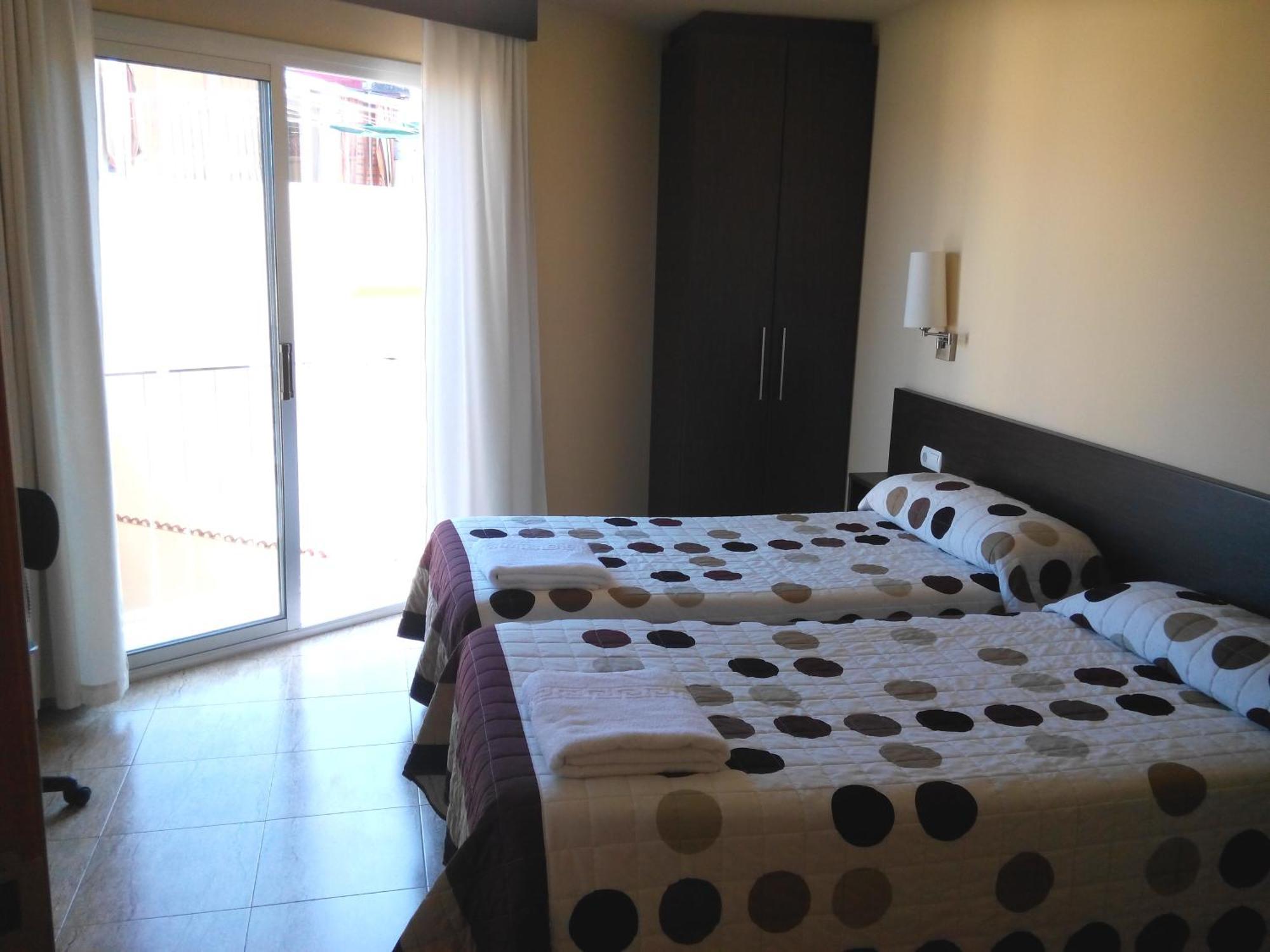 Hostal Sant Sadurni Sant Sadurní dʼAnoia Camera foto