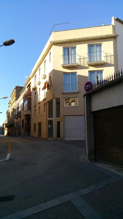 Hostal Sant Sadurni Sant Sadurní dʼAnoia Esterno foto