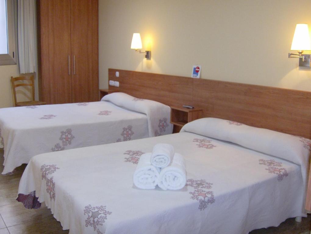 Hostal Sant Sadurni Sant Sadurní dʼAnoia Camera foto